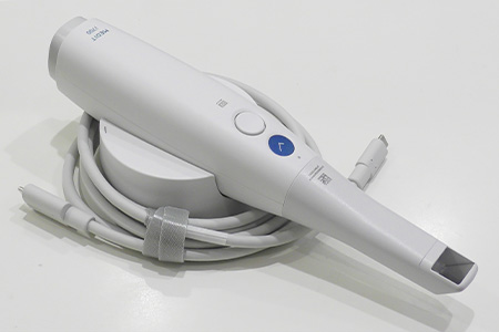 オーラルスキャナ MEDIT i700